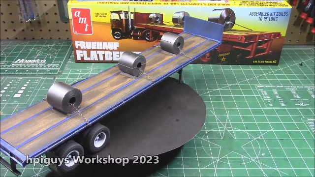 Amazon.com: AMT Fruehauf Flatbed Trailer 1:25 Scale Model KIt
